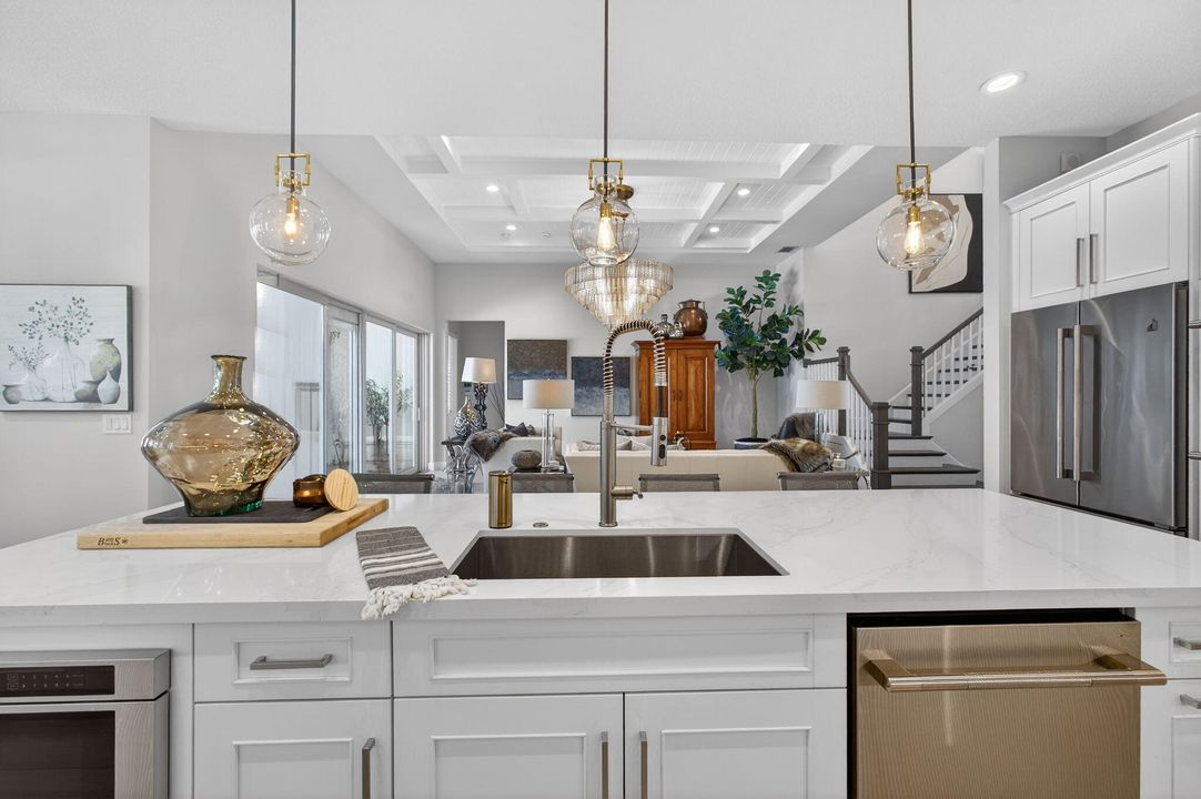 En Venta: $1,995,000 (6 camas, 3 baños, 3939 Pies cuadrados)