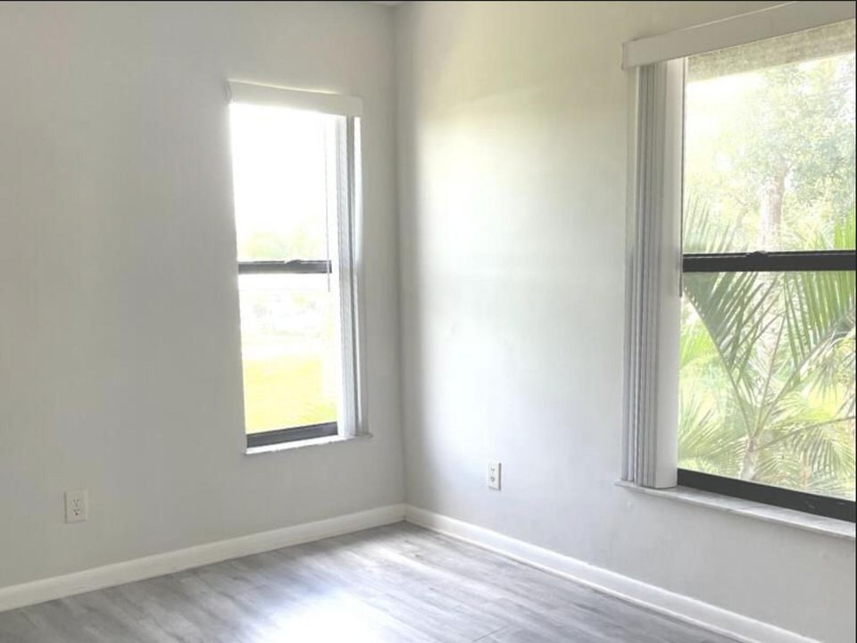 For Rent: $2,250 (2 beds, 2 baths, 1092 Square Feet)