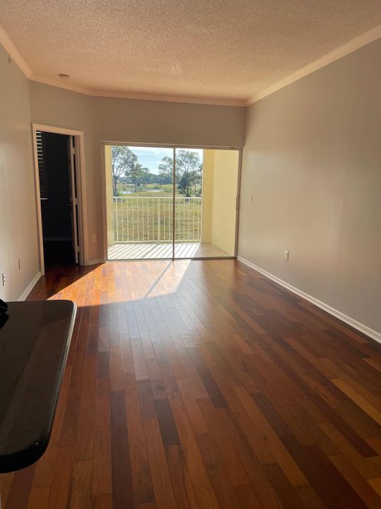 En Venta: $340,000 (3 camas, 2 baños, 1113 Pies cuadrados)