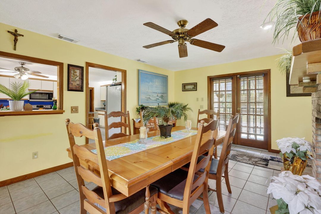 待售: $425,000 (3 贝兹, 2 浴室, 2100 平方英尺)