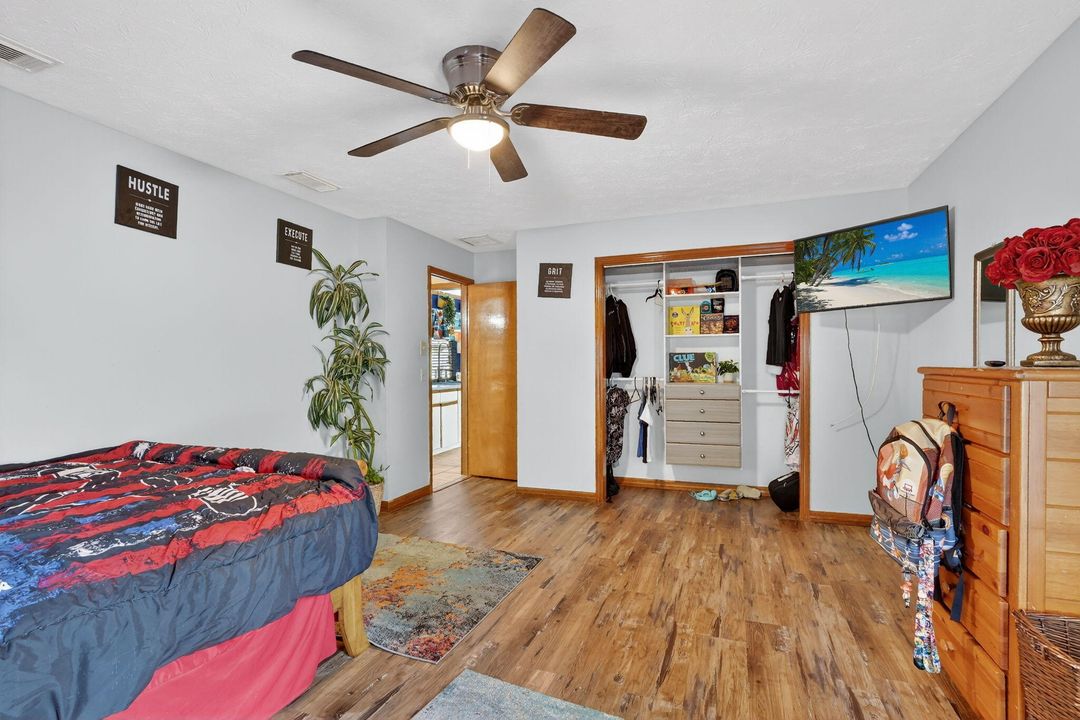 待售: $425,000 (3 贝兹, 2 浴室, 2100 平方英尺)