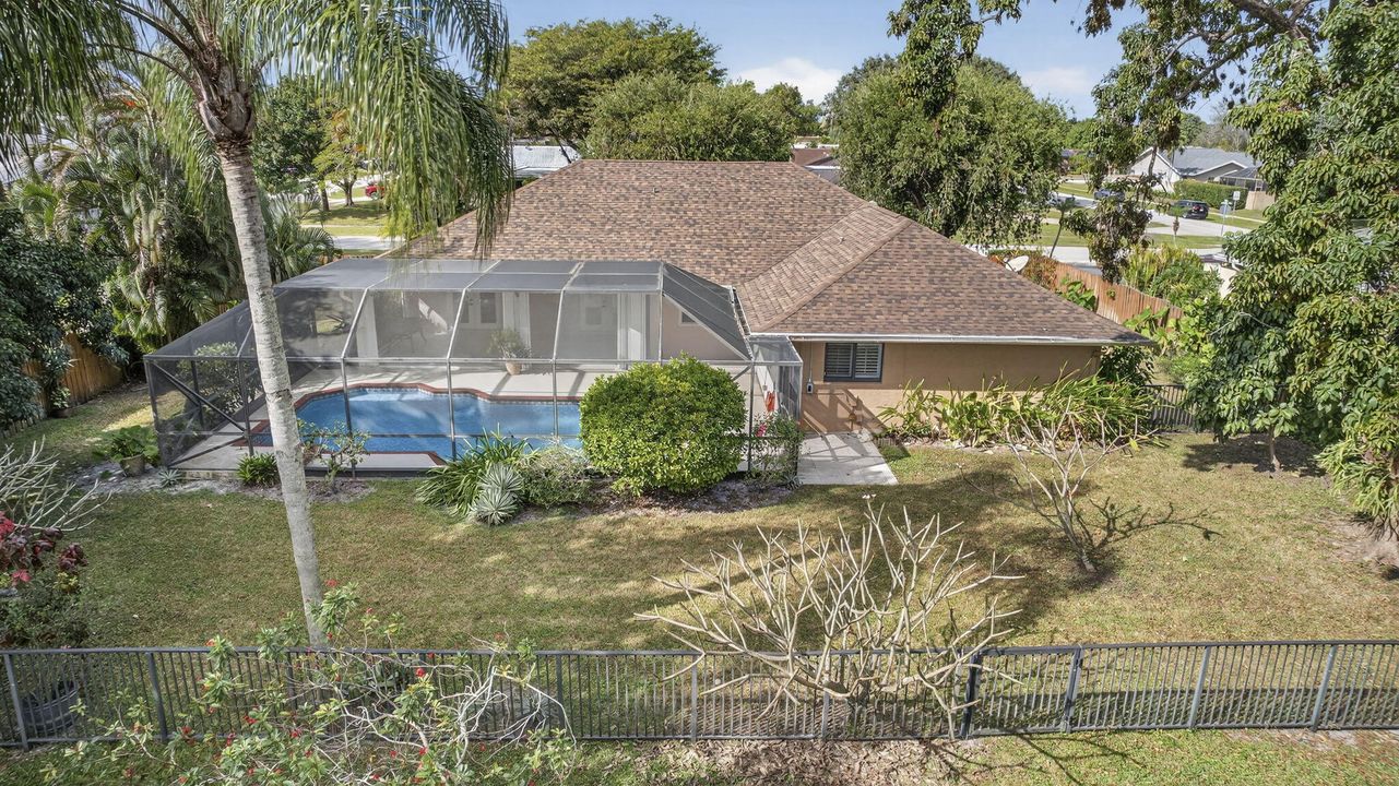 For Rent: $6,500 (3 beds, 2 baths, 1988 Square Feet)