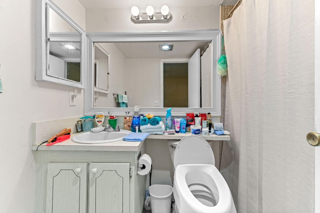 На продажу: $79,900 (1 спален, 1 ванн, 720 Квадратных фут)