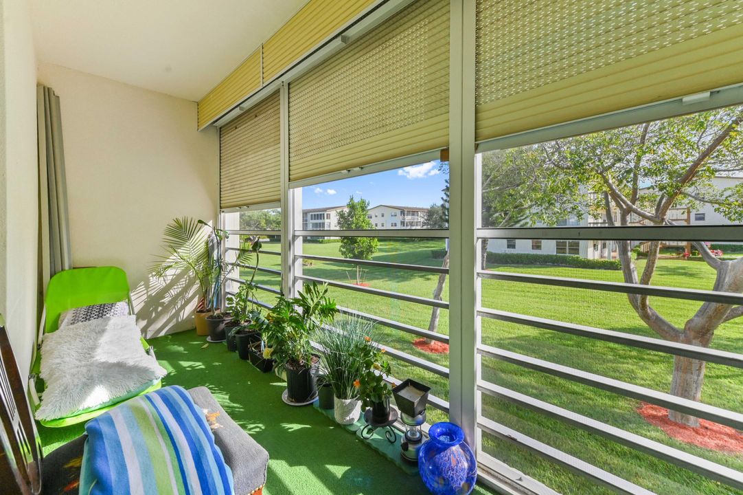 На продажу: $79,900 (1 спален, 1 ванн, 720 Квадратных фут)