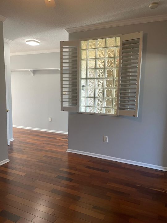 En Venta: $340,000 (3 camas, 2 baños, 1113 Pies cuadrados)