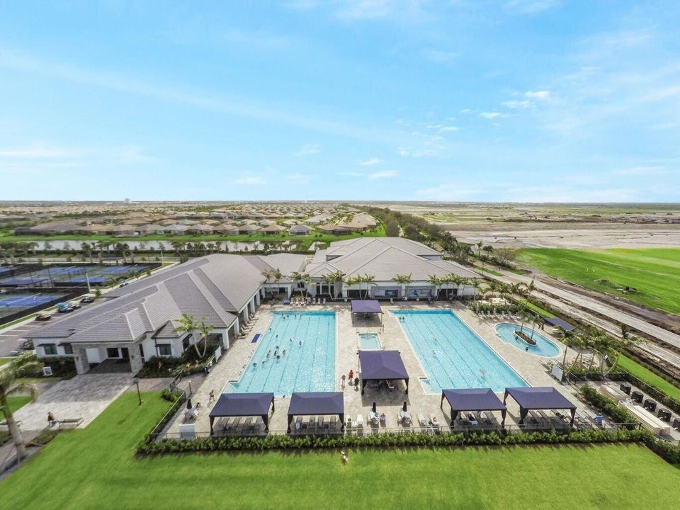 待售: $465,000 (2 贝兹, 2 浴室, 1750 平方英尺)