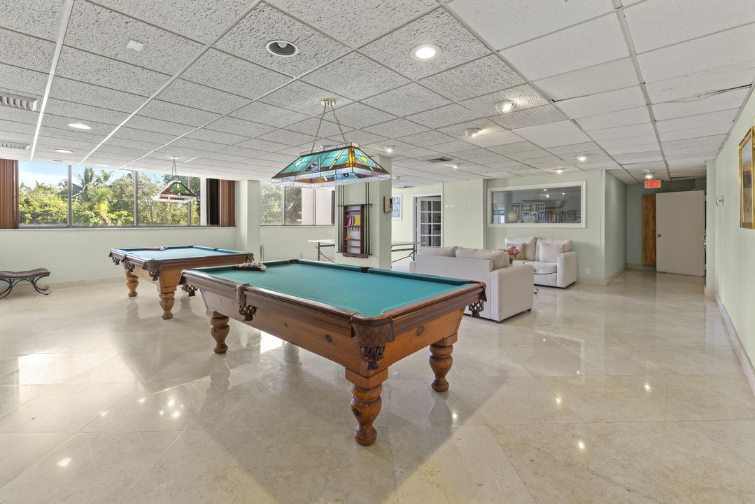 For Rent: $3,400 (3 beds, 2 baths, 1215 Square Feet)