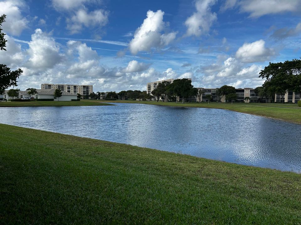 En Venta: $549,000 (3 camas, 2 baños, 1411 Pies cuadrados)