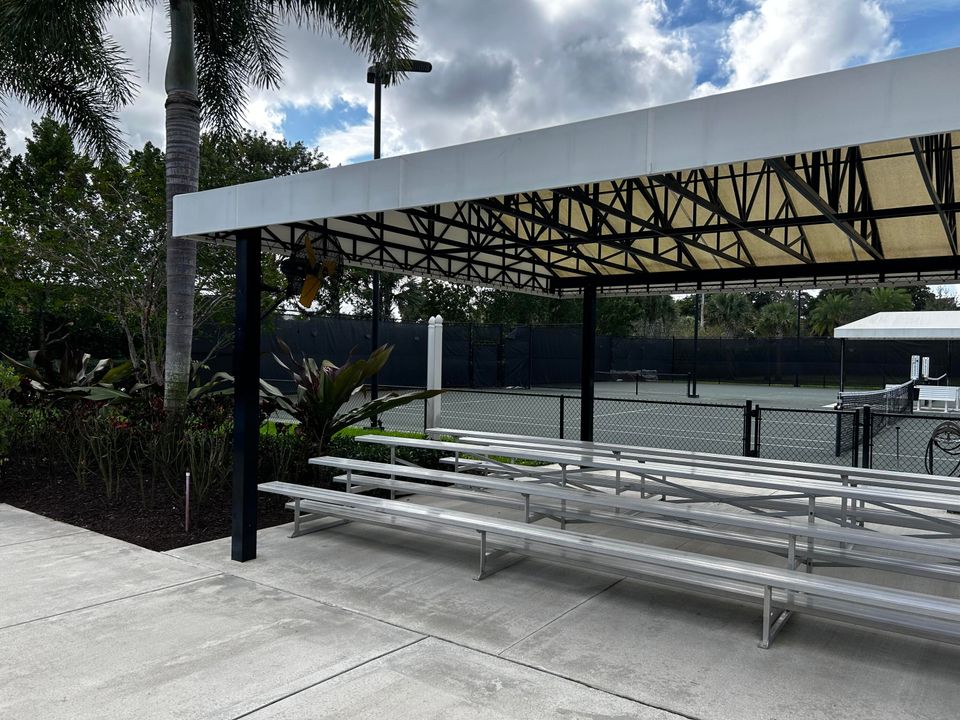 En Venta: $549,000 (3 camas, 2 baños, 1411 Pies cuadrados)