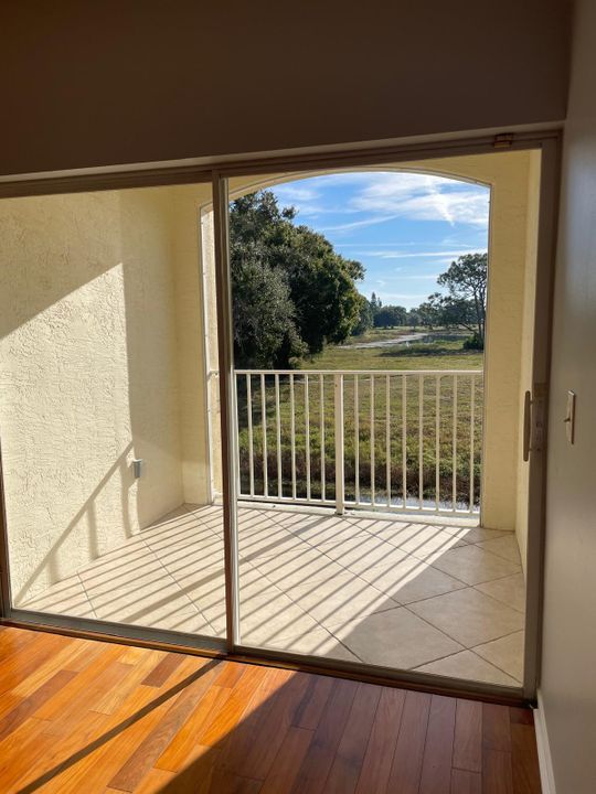 En Venta: $340,000 (3 camas, 2 baños, 1113 Pies cuadrados)