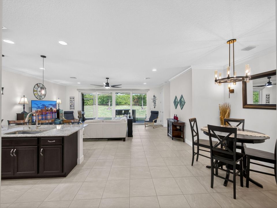 待售: $465,000 (2 贝兹, 2 浴室, 1750 平方英尺)