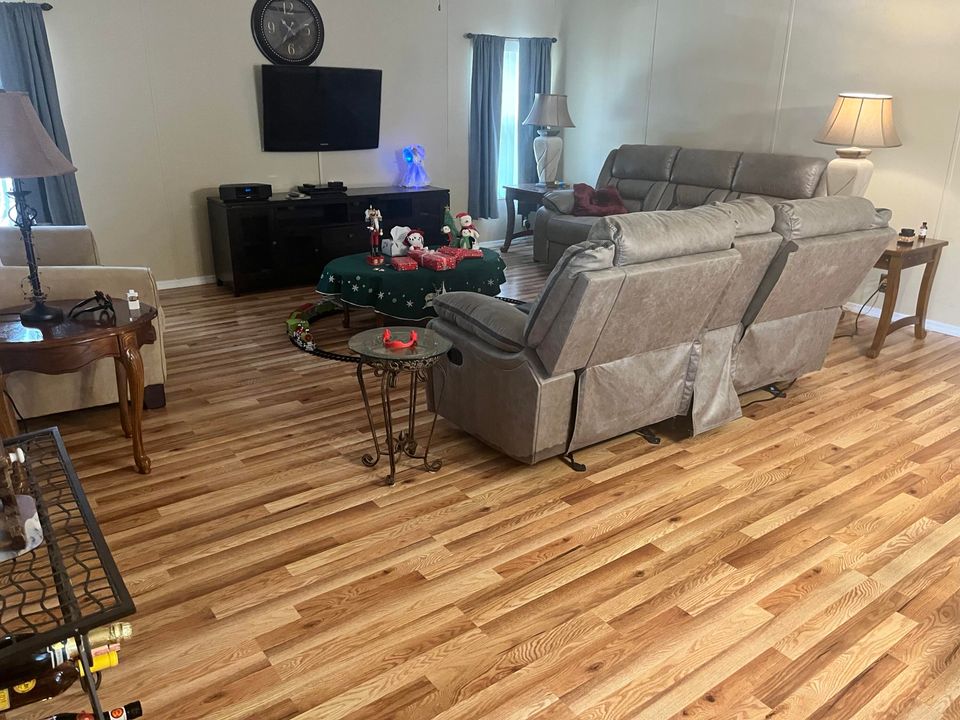 Active With Contract: $148,000 (3 beds, 2 baths, 1510 Square Feet)