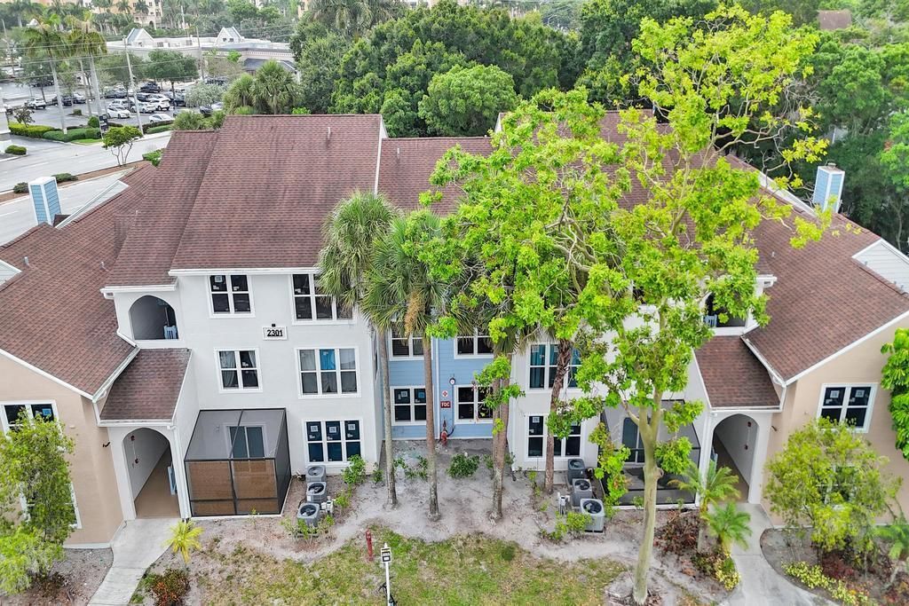 В аренду: $2,000 (2 спален, 2 ванн, 1088 Квадратных фут)