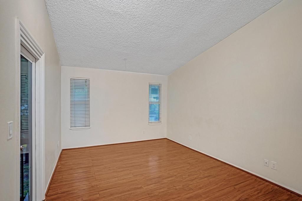 В аренду: $2,000 (2 спален, 2 ванн, 1088 Квадратных фут)