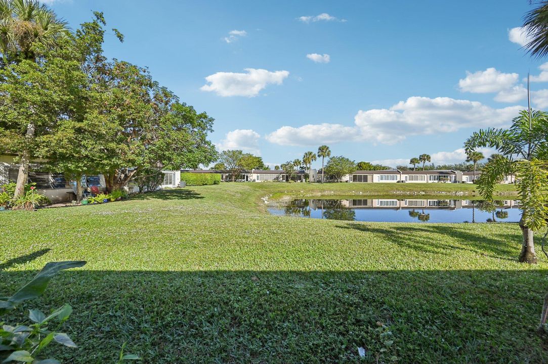 For Sale: $145,000 (1 beds, 1 baths, 721 Square Feet)