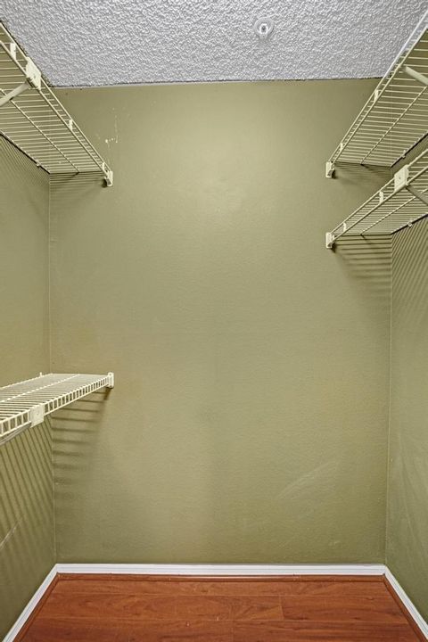 В аренду: $2,000 (2 спален, 2 ванн, 1088 Квадратных фут)