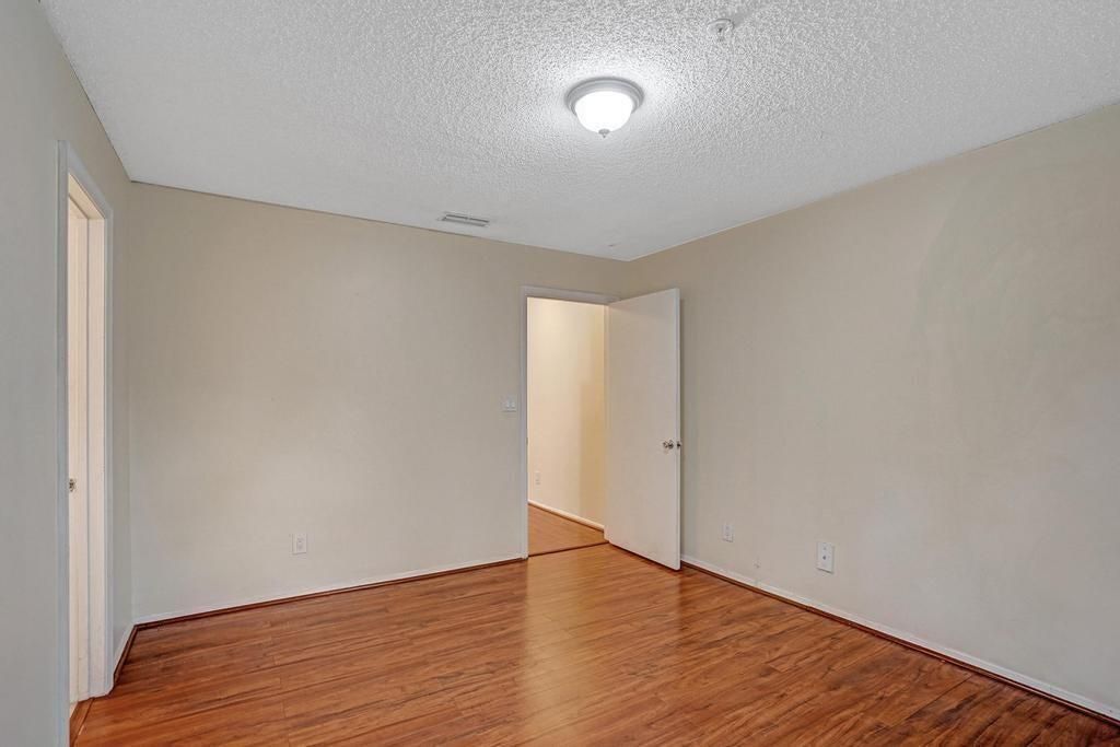 В аренду: $2,000 (2 спален, 2 ванн, 1088 Квадратных фут)