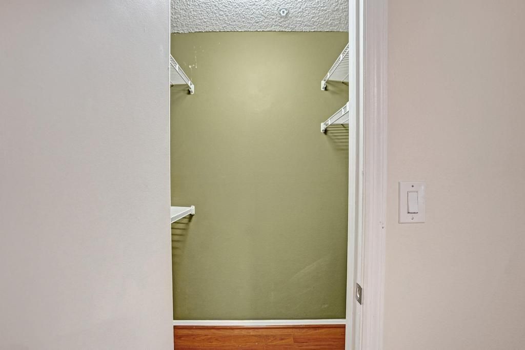 В аренду: $2,000 (2 спален, 2 ванн, 1088 Квадратных фут)