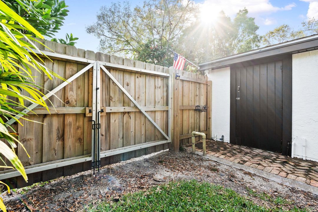 En Venta: $319,900 (3 camas, 2 baños, 1451 Pies cuadrados)