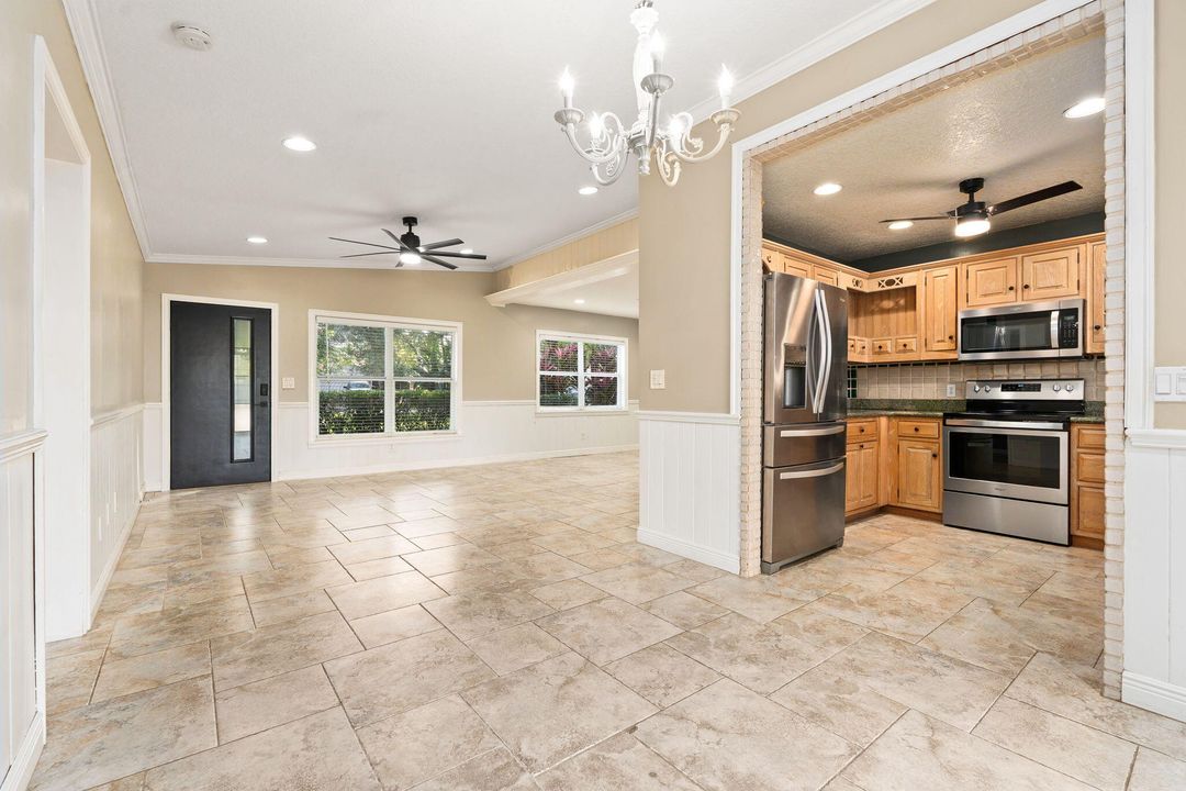 En Venta: $319,900 (3 camas, 2 baños, 1451 Pies cuadrados)