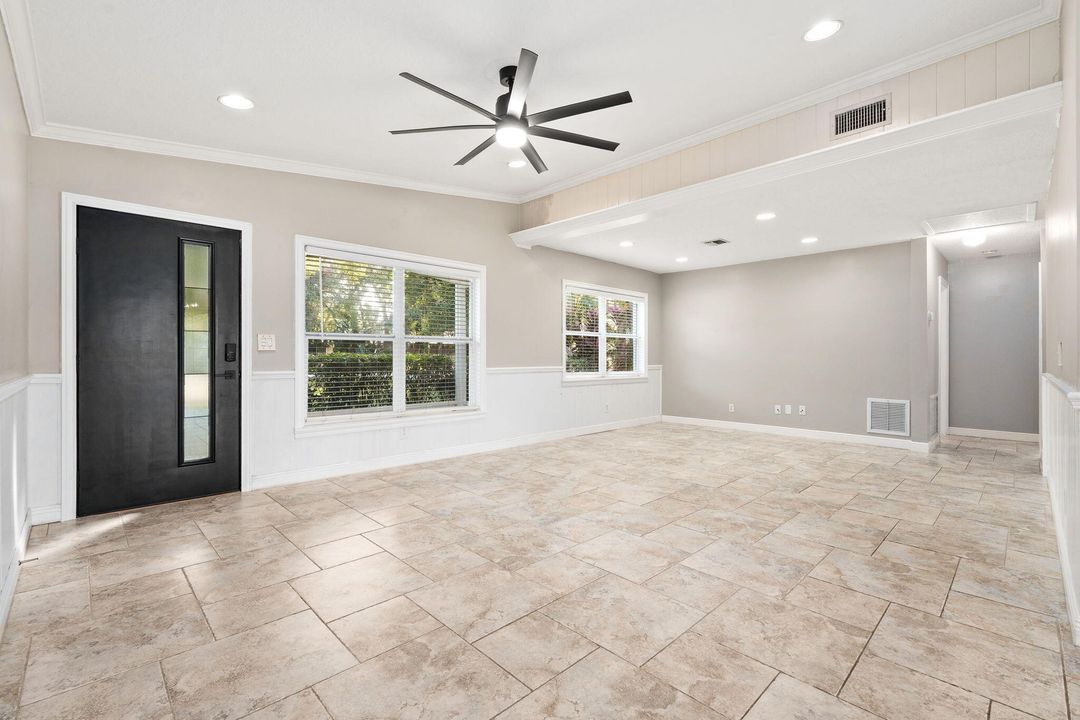 En Venta: $319,900 (3 camas, 2 baños, 1451 Pies cuadrados)