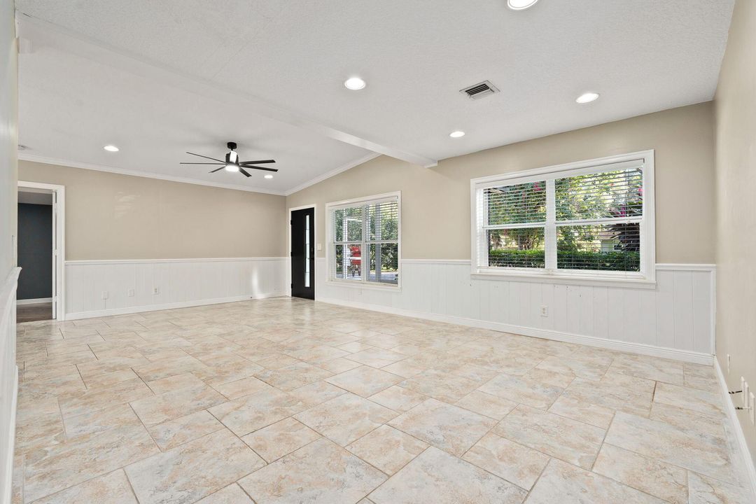 En Venta: $319,900 (3 camas, 2 baños, 1451 Pies cuadrados)