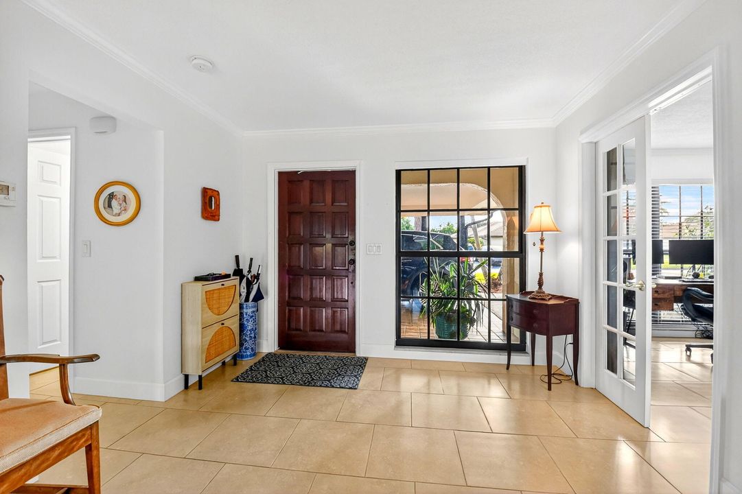 For Rent: $3,400 (3 beds, 2 baths, 2070 Square Feet)