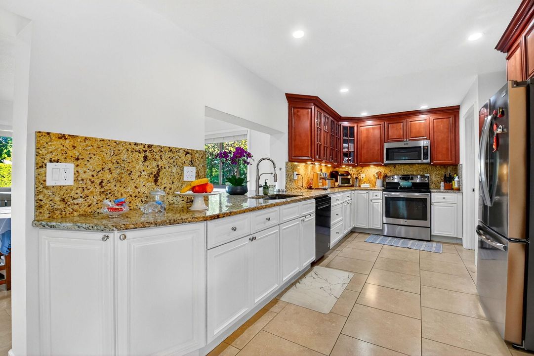 For Rent: $3,400 (3 beds, 2 baths, 2070 Square Feet)