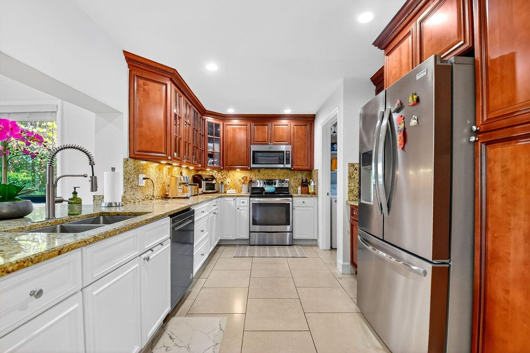 For Rent: $3,400 (3 beds, 2 baths, 2070 Square Feet)