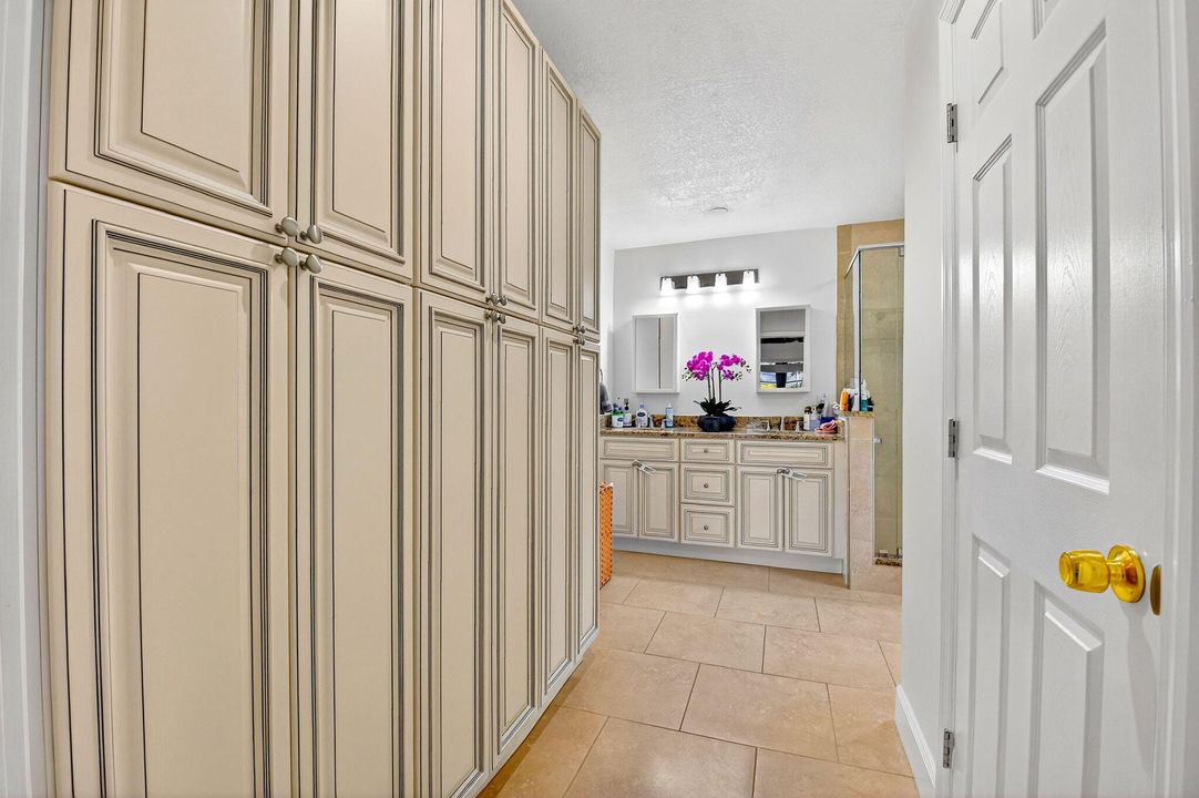 For Rent: $3,400 (3 beds, 2 baths, 2070 Square Feet)