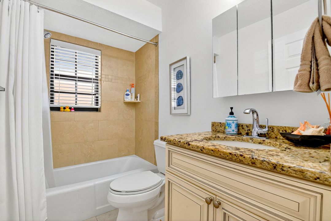 For Rent: $3,400 (3 beds, 2 baths, 2070 Square Feet)