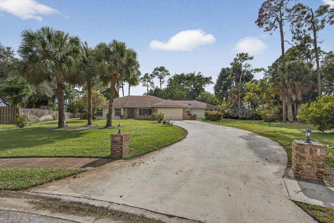 For Rent: $5,600 (5 beds, 3 baths, 3141 Square Feet)