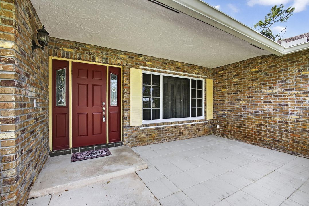 For Rent: $5,600 (5 beds, 3 baths, 3141 Square Feet)