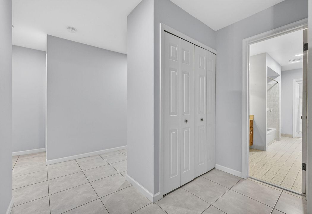 For Rent: $5,600 (5 beds, 3 baths, 3141 Square Feet)