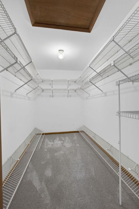 For Rent: $5,600 (5 beds, 3 baths, 3141 Square Feet)