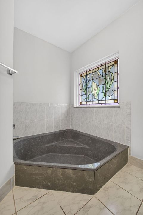 For Rent: $5,600 (5 beds, 3 baths, 3141 Square Feet)