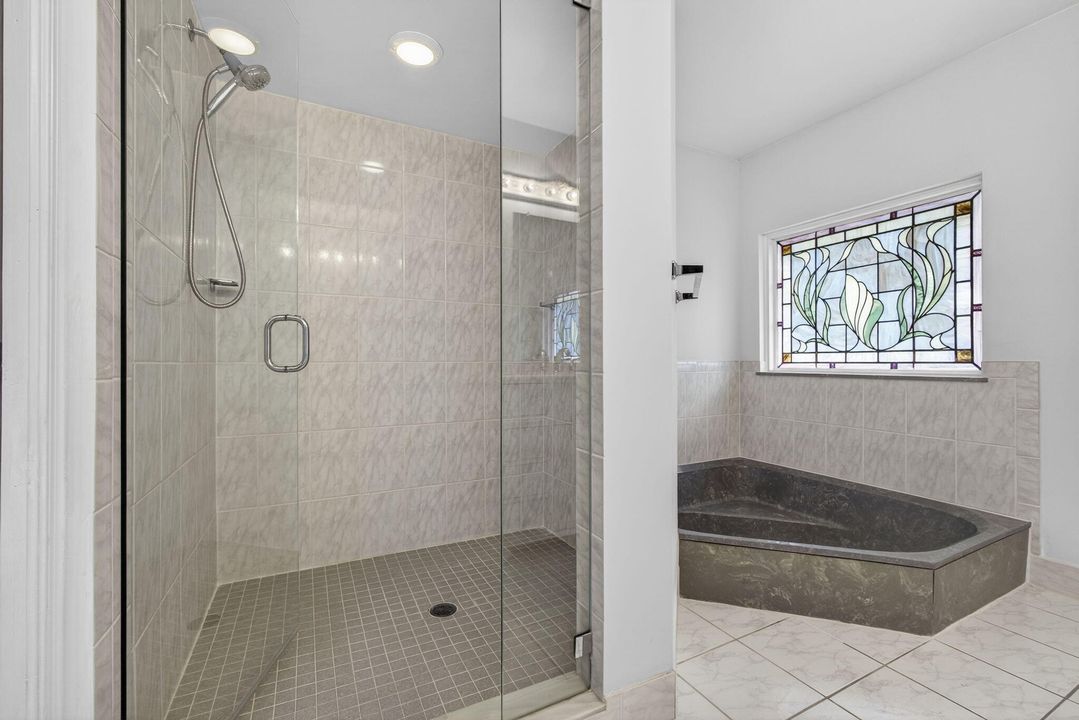 For Rent: $5,600 (5 beds, 3 baths, 3141 Square Feet)