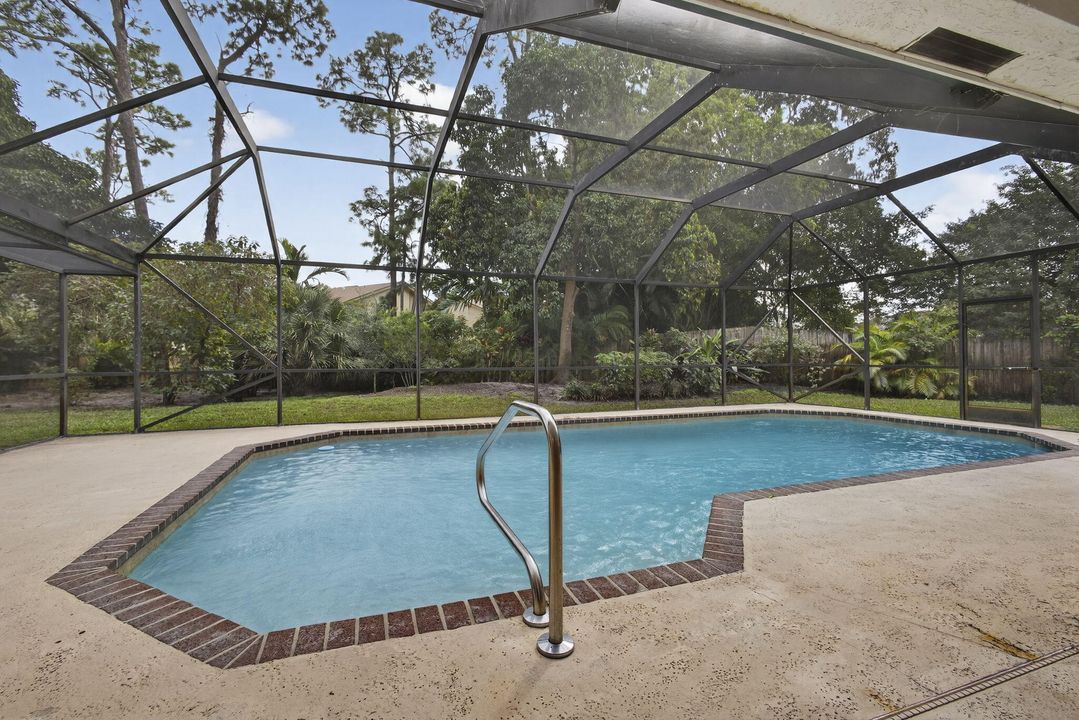 For Rent: $5,600 (5 beds, 3 baths, 3141 Square Feet)