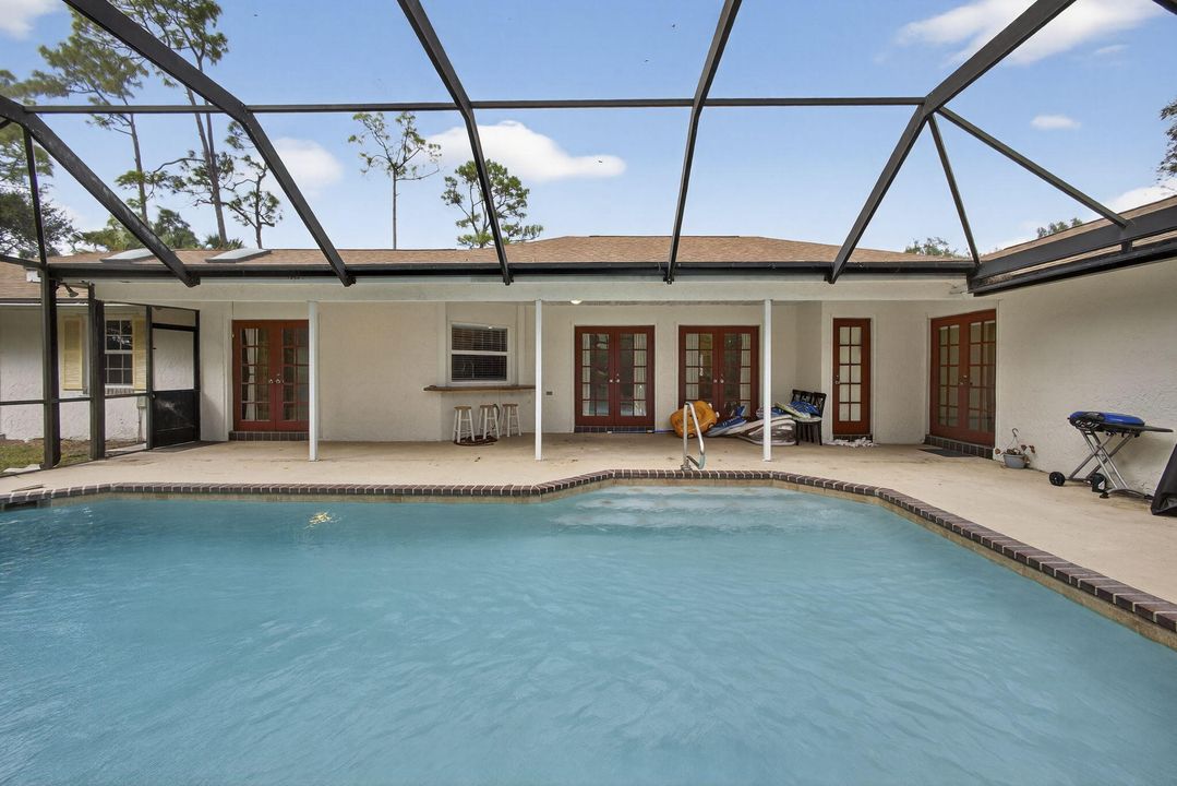 For Rent: $5,600 (5 beds, 3 baths, 3141 Square Feet)