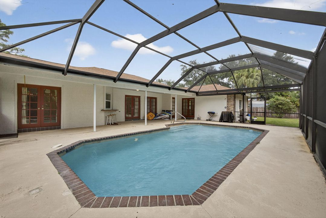 For Rent: $5,600 (5 beds, 3 baths, 3141 Square Feet)