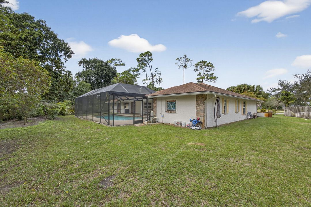 For Rent: $5,600 (5 beds, 3 baths, 3141 Square Feet)