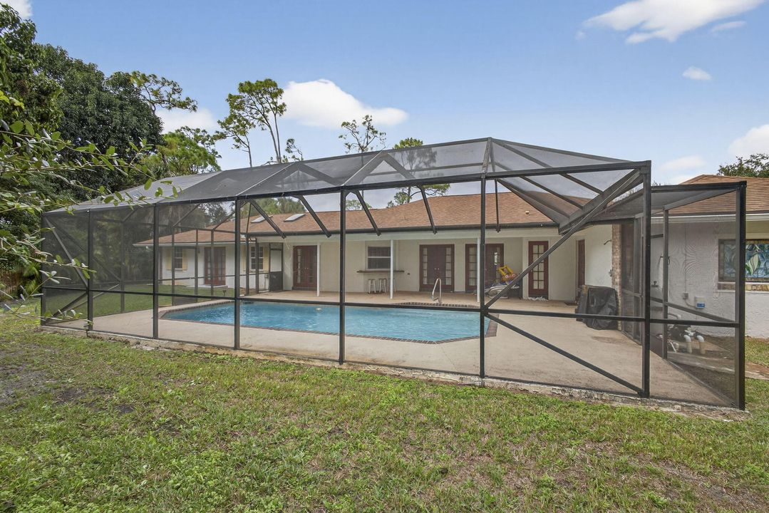 For Rent: $5,600 (5 beds, 3 baths, 3141 Square Feet)