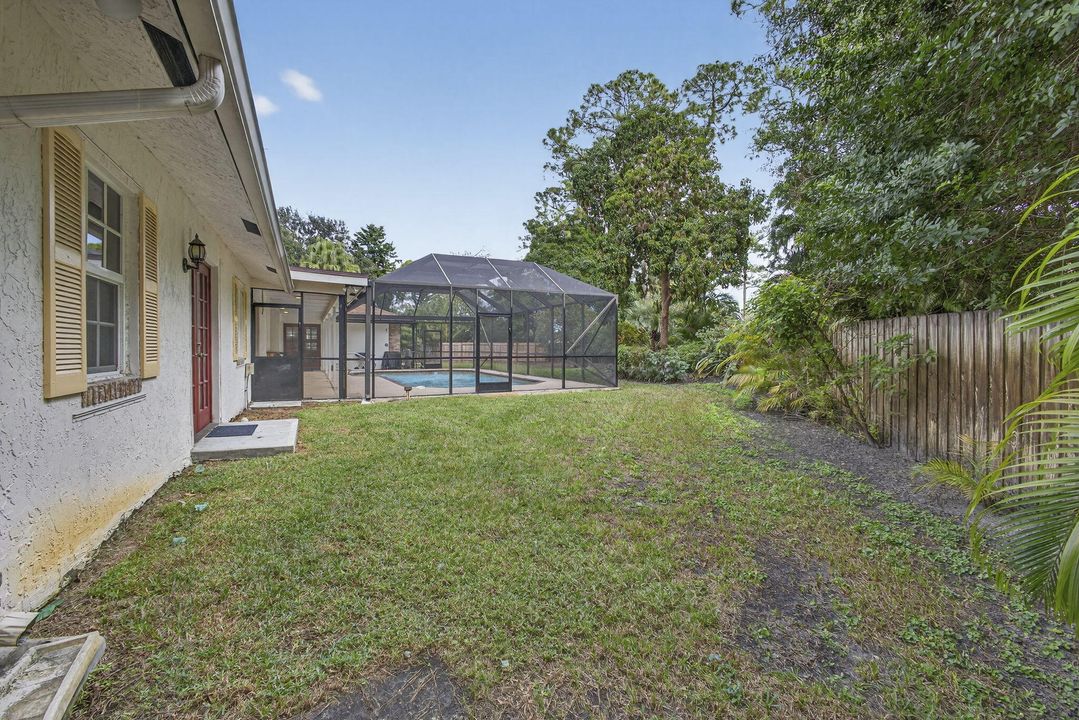 For Rent: $5,600 (5 beds, 3 baths, 3141 Square Feet)