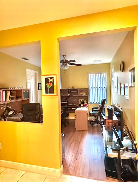 En Venta: $725,000 (4 camas, 3 baños, 2826 Pies cuadrados)