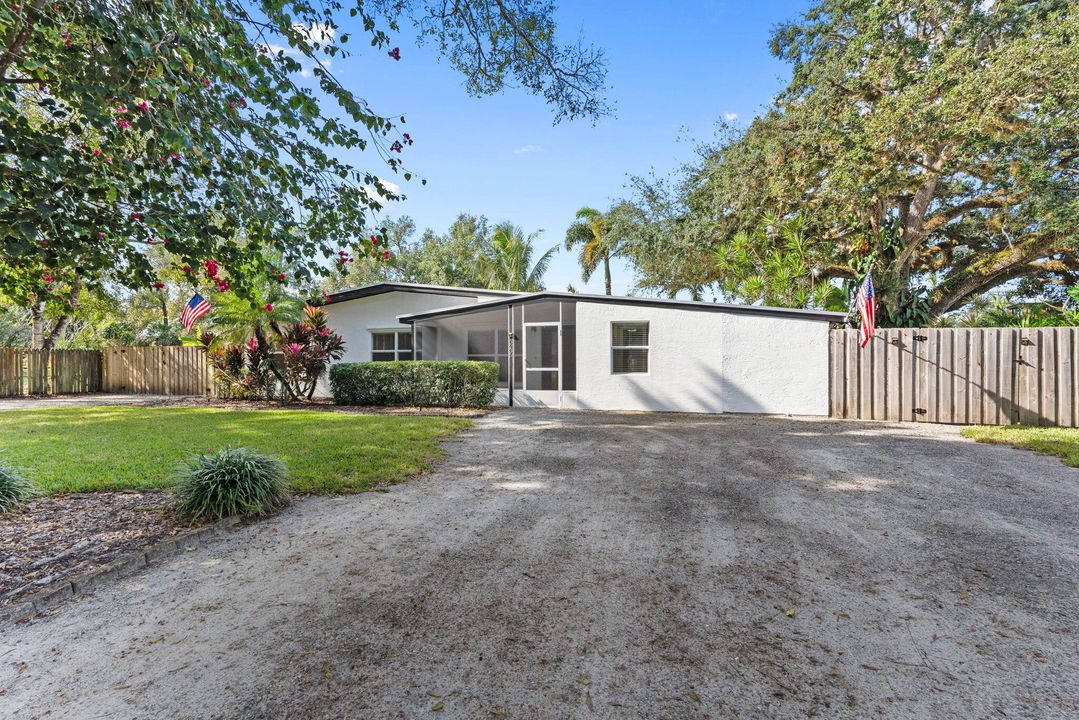 En Venta: $319,900 (3 camas, 2 baños, 1451 Pies cuadrados)