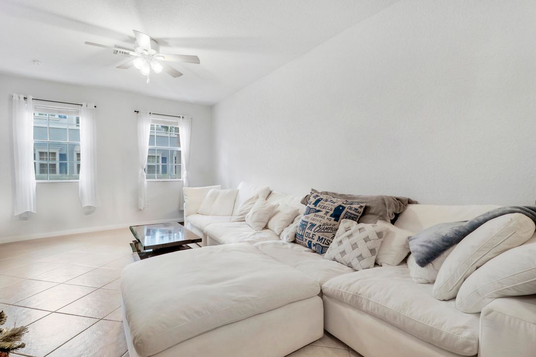 For Rent: $3,500 (2 beds, 2 baths, 1542 Square Feet)