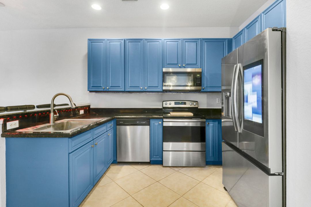 For Rent: $3,500 (2 beds, 2 baths, 1542 Square Feet)