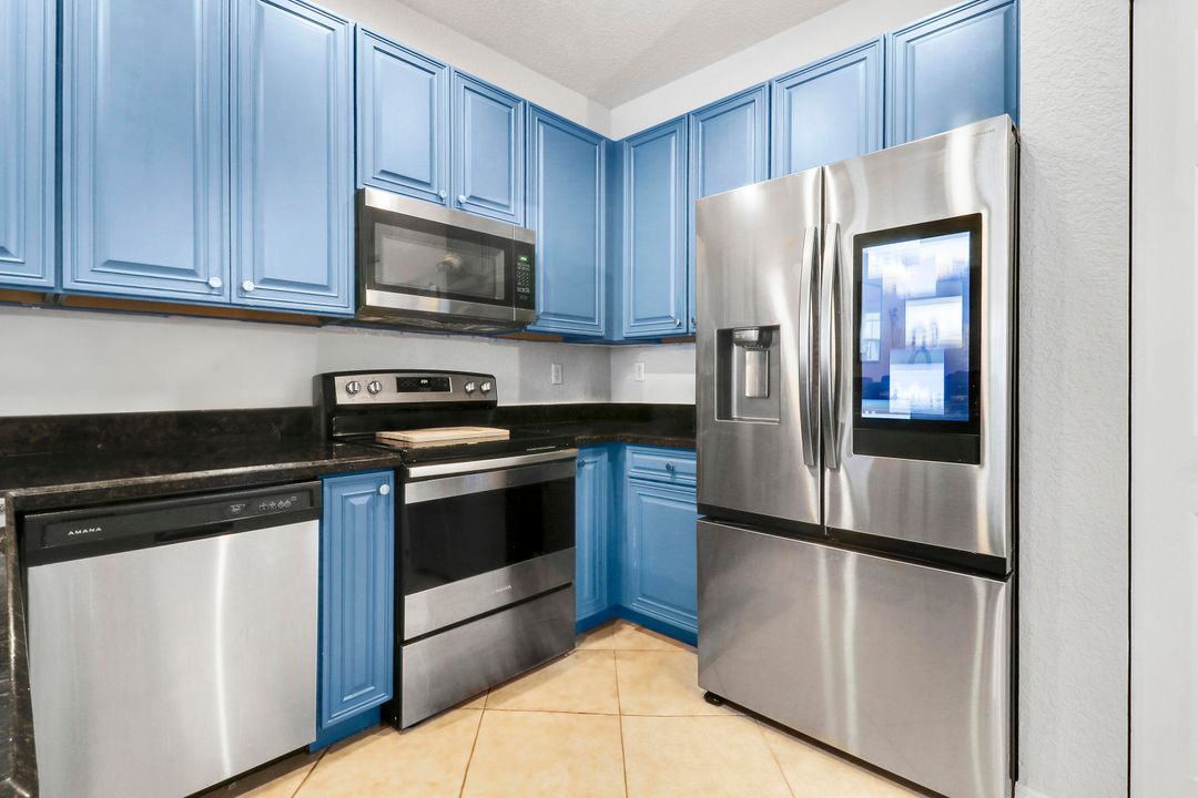 For Rent: $3,500 (2 beds, 2 baths, 1542 Square Feet)