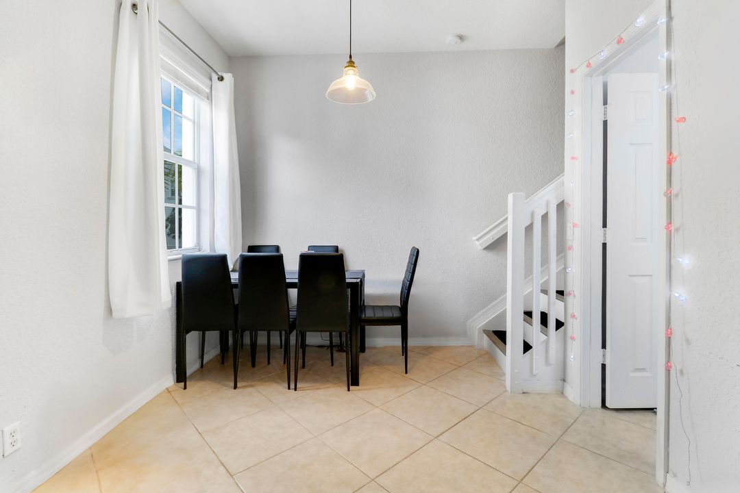 For Rent: $3,500 (2 beds, 2 baths, 1542 Square Feet)