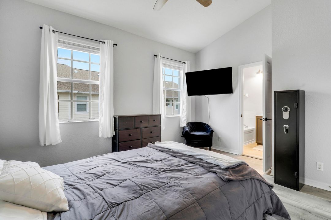 For Rent: $3,500 (2 beds, 2 baths, 1542 Square Feet)